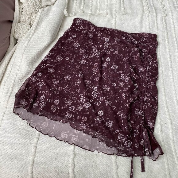 Hollister Mesh Burgundy Floral Skirt in Medium - Picture 1 of 4